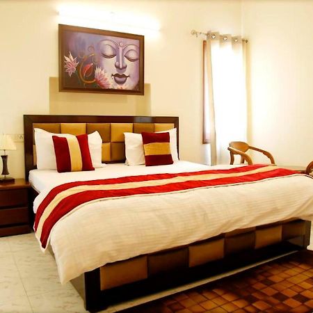 Maplewood Guest House, Neeti Bagh, New Delhiit Is A Boutiqu Guest House - Room 5 Екстериор снимка