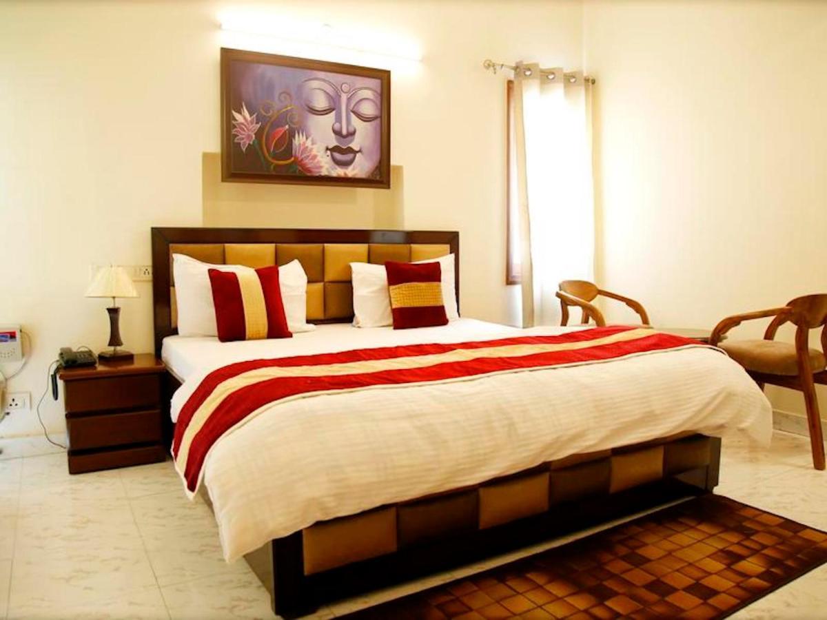 Maplewood Guest House, Neeti Bagh, New Delhiit Is A Boutiqu Guest House - Room 5 Екстериор снимка
