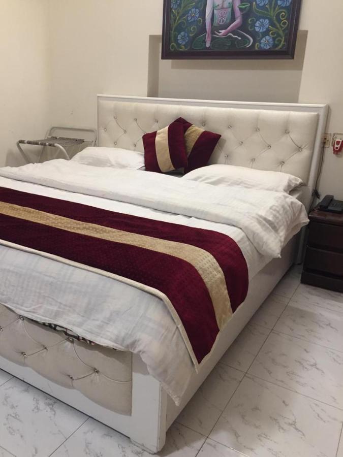 Maplewood Guest House, Neeti Bagh, New Delhiit Is A Boutiqu Guest House - Room 5 Екстериор снимка