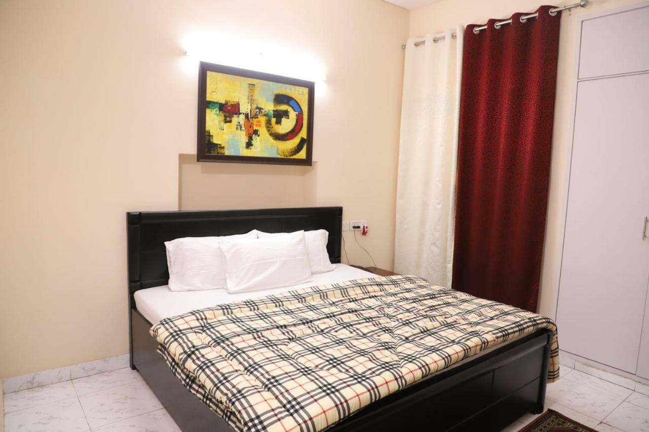 Maplewood Guest House, Neeti Bagh, New Delhiit Is A Boutiqu Guest House - Room 5 Екстериор снимка