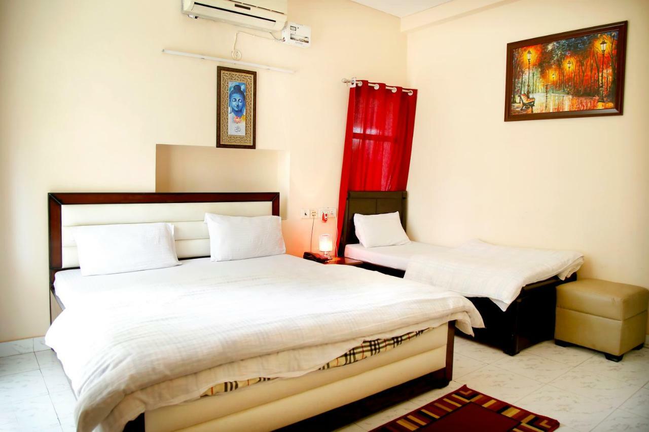 Maplewood Guest House, Neeti Bagh, New Delhiit Is A Boutiqu Guest House - Room 5 Екстериор снимка