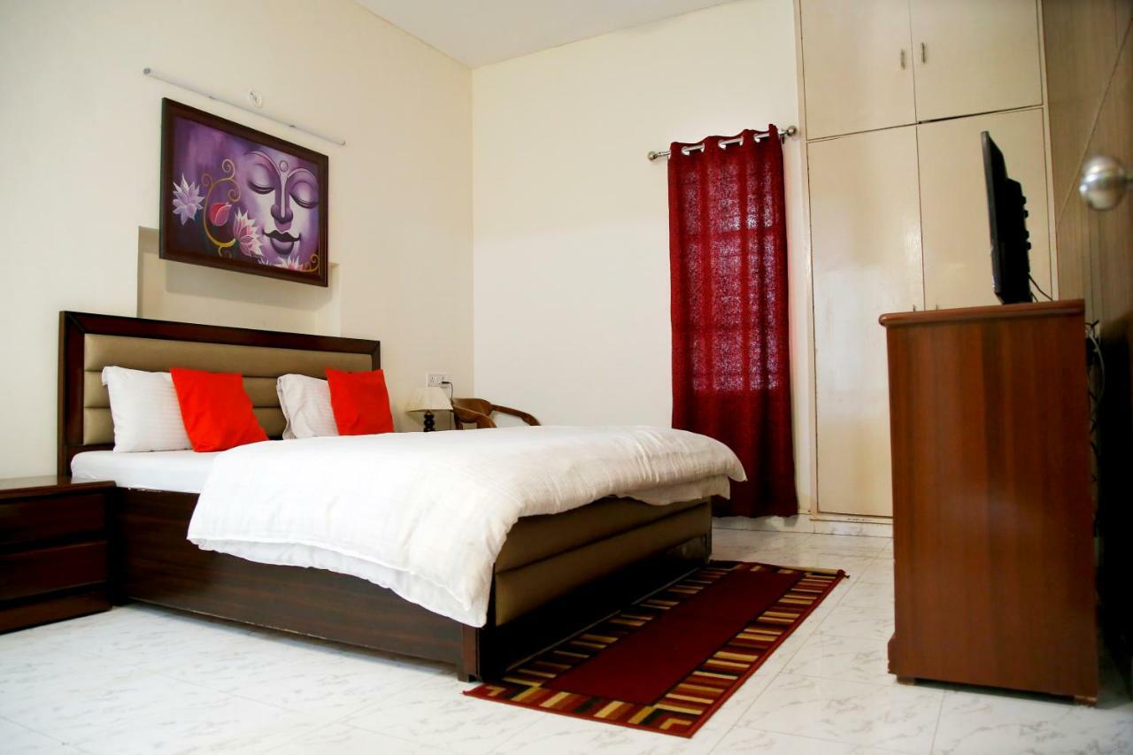 Maplewood Guest House, Neeti Bagh, New Delhiit Is A Boutiqu Guest House - Room 5 Екстериор снимка